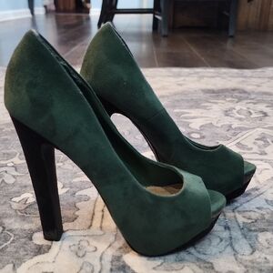 Elegant Green Peep-Toe Heels